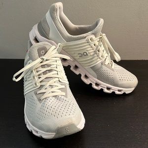 *Like new* On Running Cloudswift Size 8
